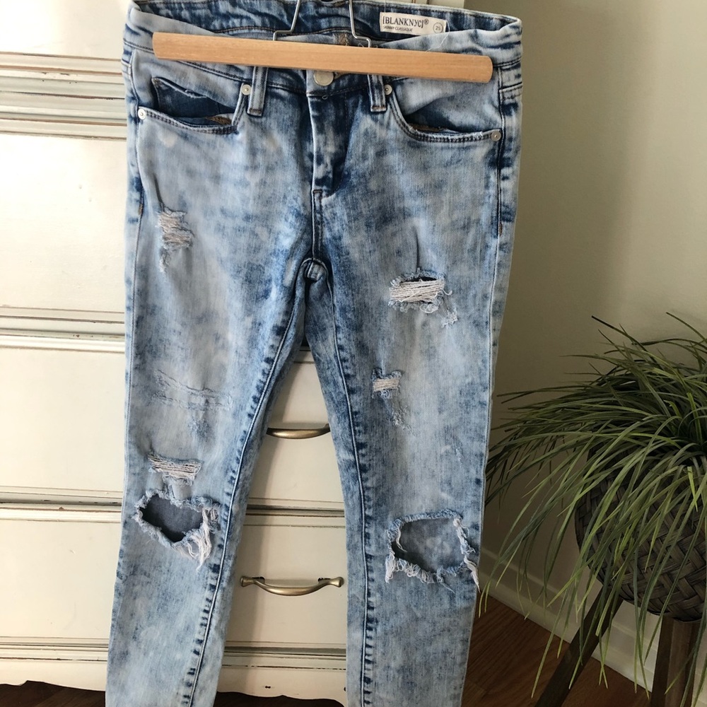 Blank NYC Distressed Skinny Classique